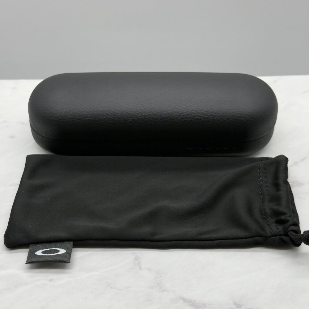 Oakley Black Small Authentic Eyeglasses Sunglasses Case Cleaning Cloth Pouch